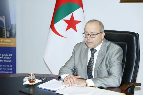 وزير الاتصال يلتقي مسيري المطابع